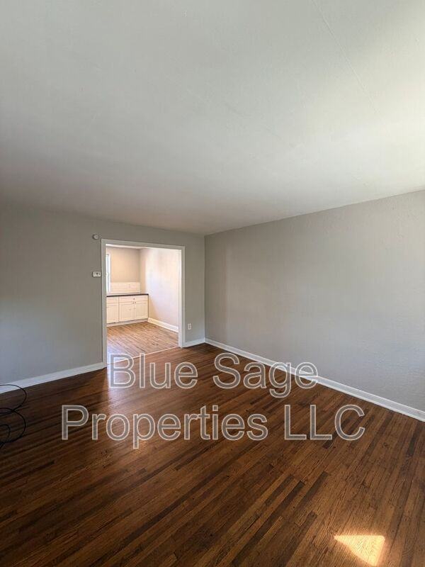 7007 Greenwood Ave - Photo 2 of 19