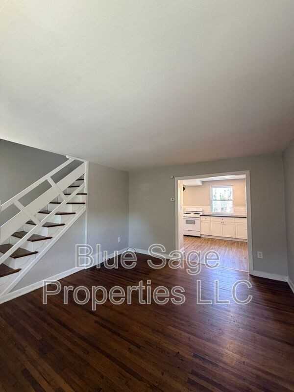 7007 Greenwood Ave - Photo 3 of 19