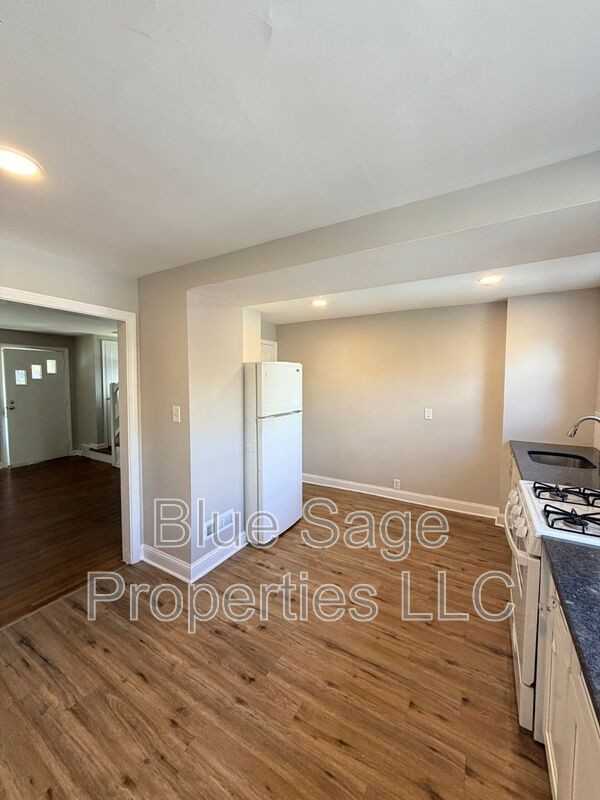 7007 Greenwood Ave - Photo 7 of 19