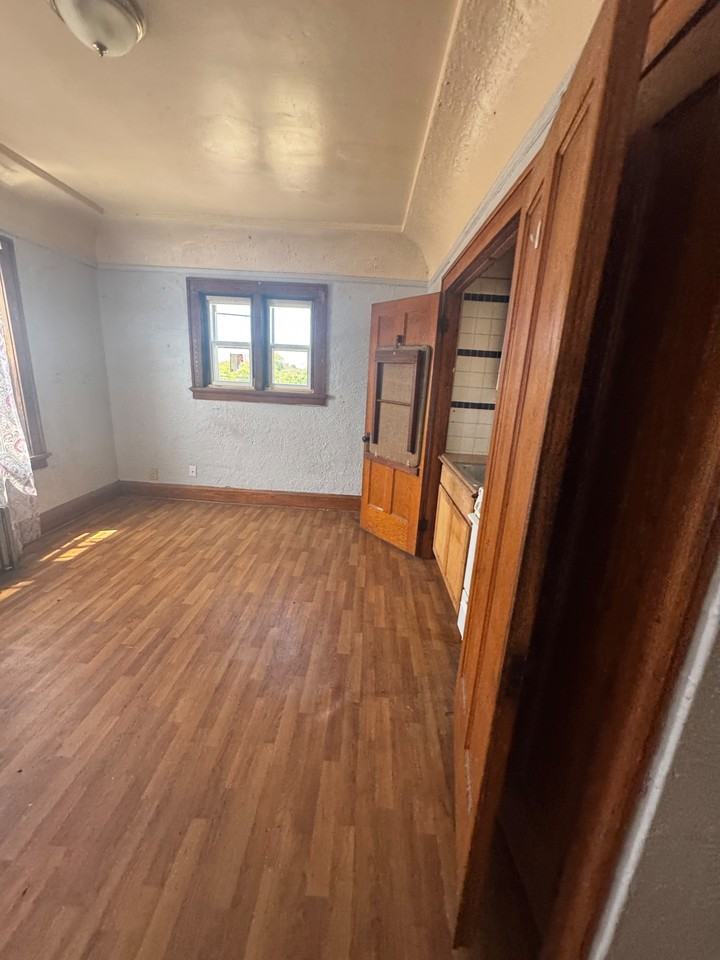 1242 West Highland Avenue - Photo 2 of 6