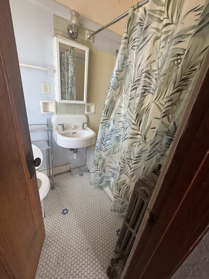 1242 West Highland Avenue - Photo 3 of 6