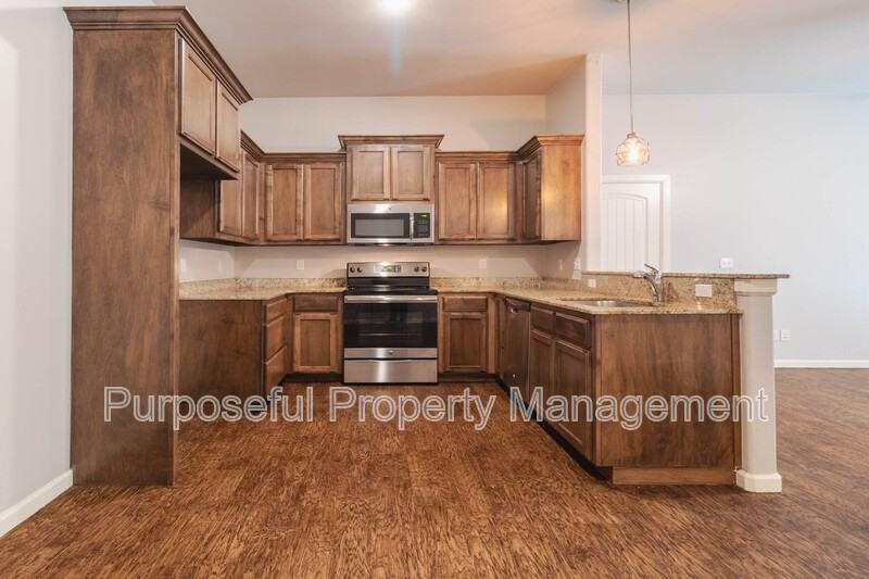 4329 Edinburg Way - Photo 7 of 28