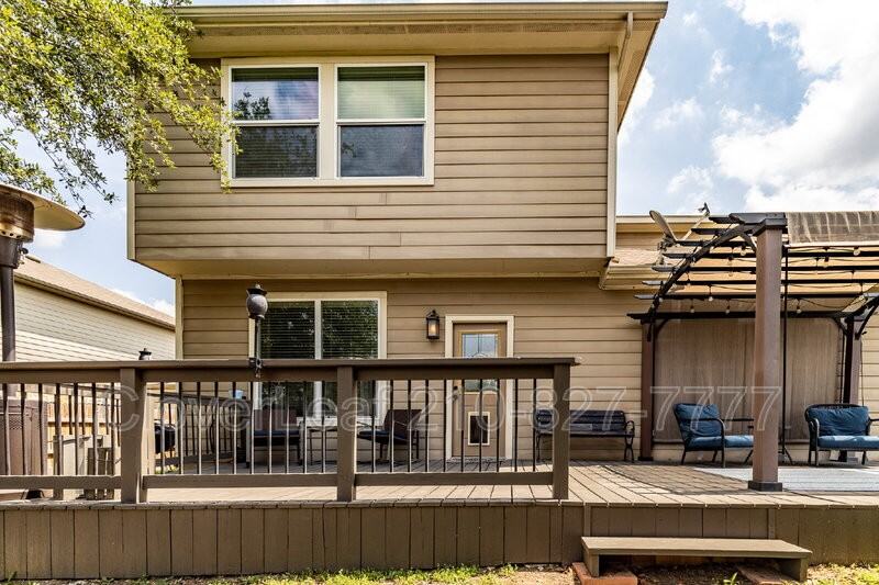 764 Clearbrook Ave - Photo 2 of 50