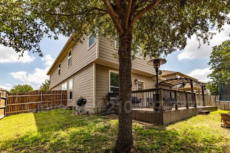 764 Clearbrook Ave - Photo 3 of 50