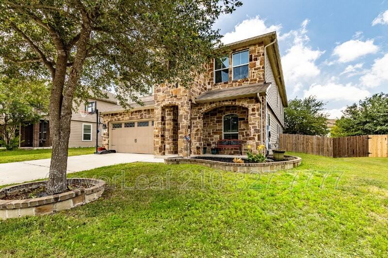 764 Clearbrook Ave - Photo 4 of 50