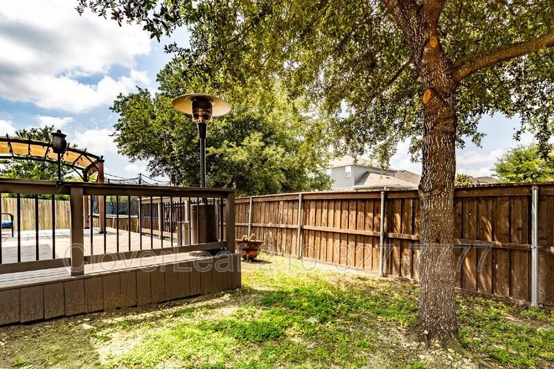 764 Clearbrook Ave - Photo 5 of 50