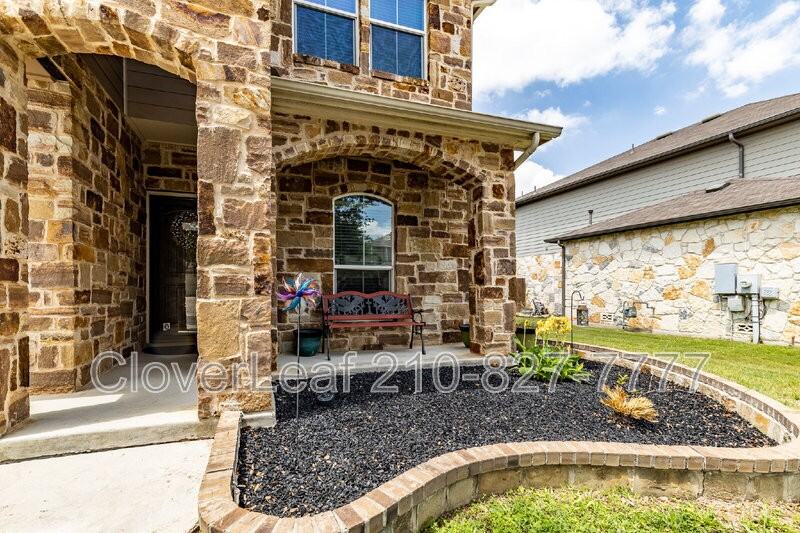 764 Clearbrook Ave - Photo 6 of 50