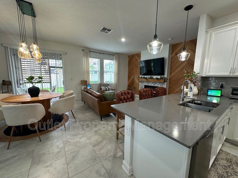 12031 Scrub Palm Ln - Photo 5 of 31