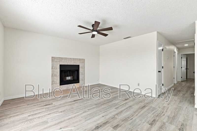 8137 Foxfire Ln - Photo 6 of 19