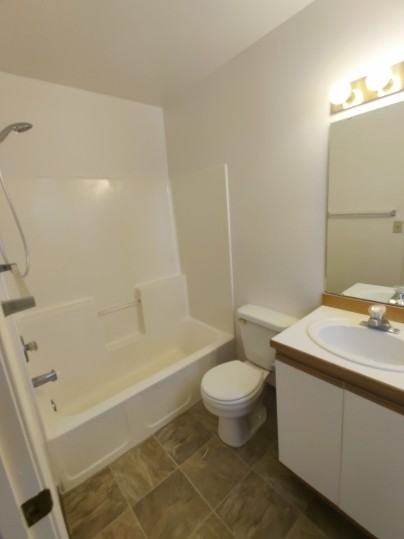 Desert Manor Apartments - Photo 3 of 9