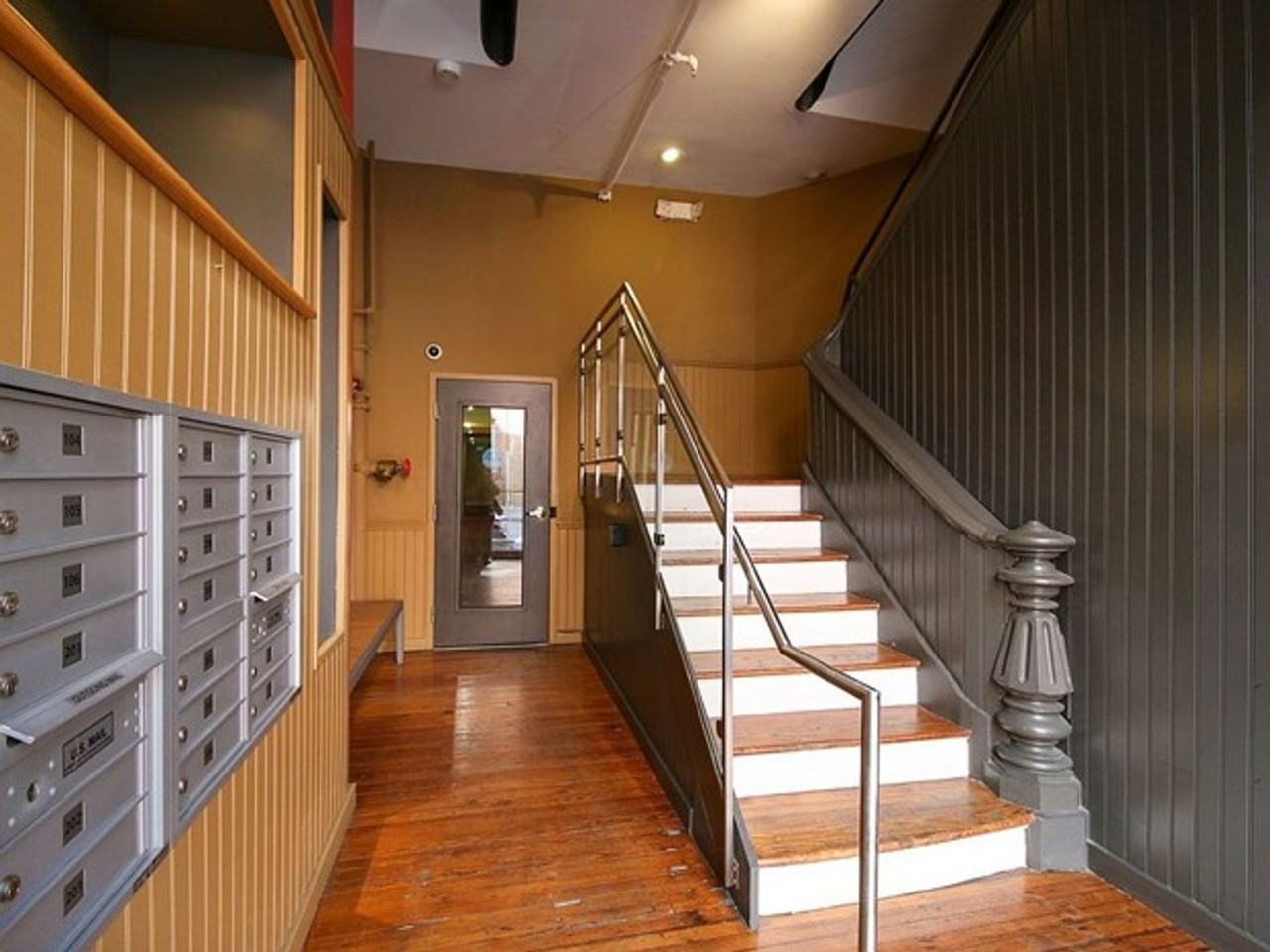 125 W Saratoga Street - Photo 3 of 45