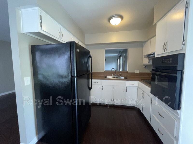 1644 Tangerine St - Photo 3 of 23