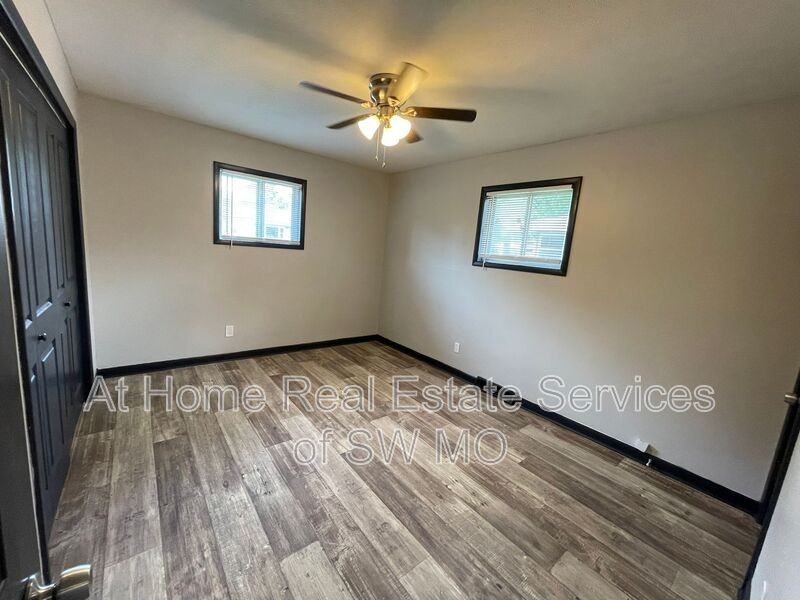 2154 S Delaware Ave - Photo 6 of 10