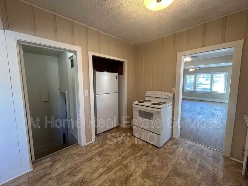1040 S Ferguson Ave - Photo 7 of 20