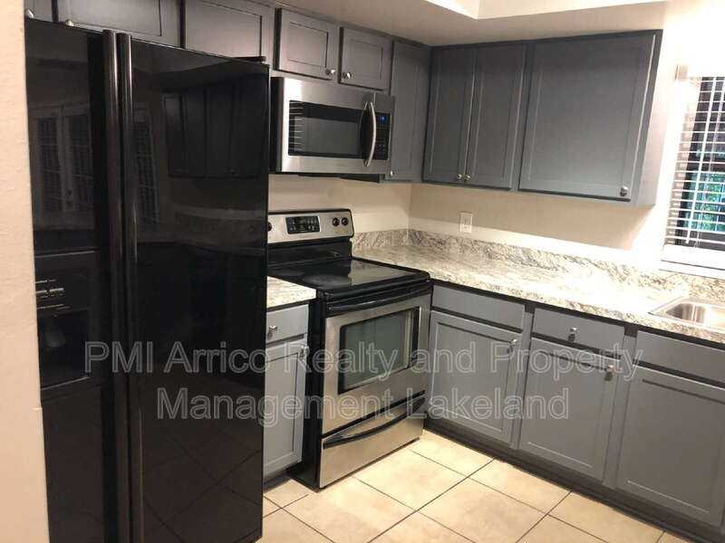 2139 Parker Rd - Photo 5 of 15