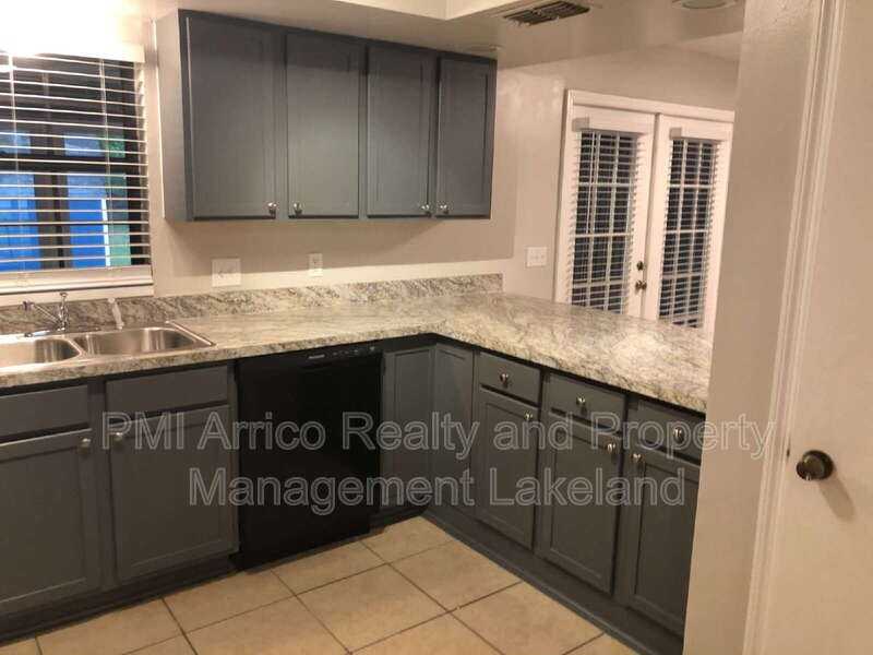 2139 Parker Rd - Photo 6 of 15
