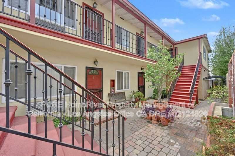 1527 Harvard St #5