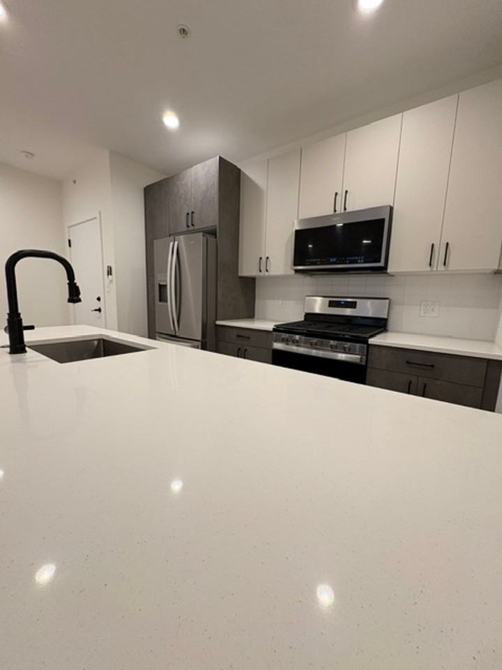 Modern and Sleek 611 S Fagley Street Apartments! - Photo 2 of 7