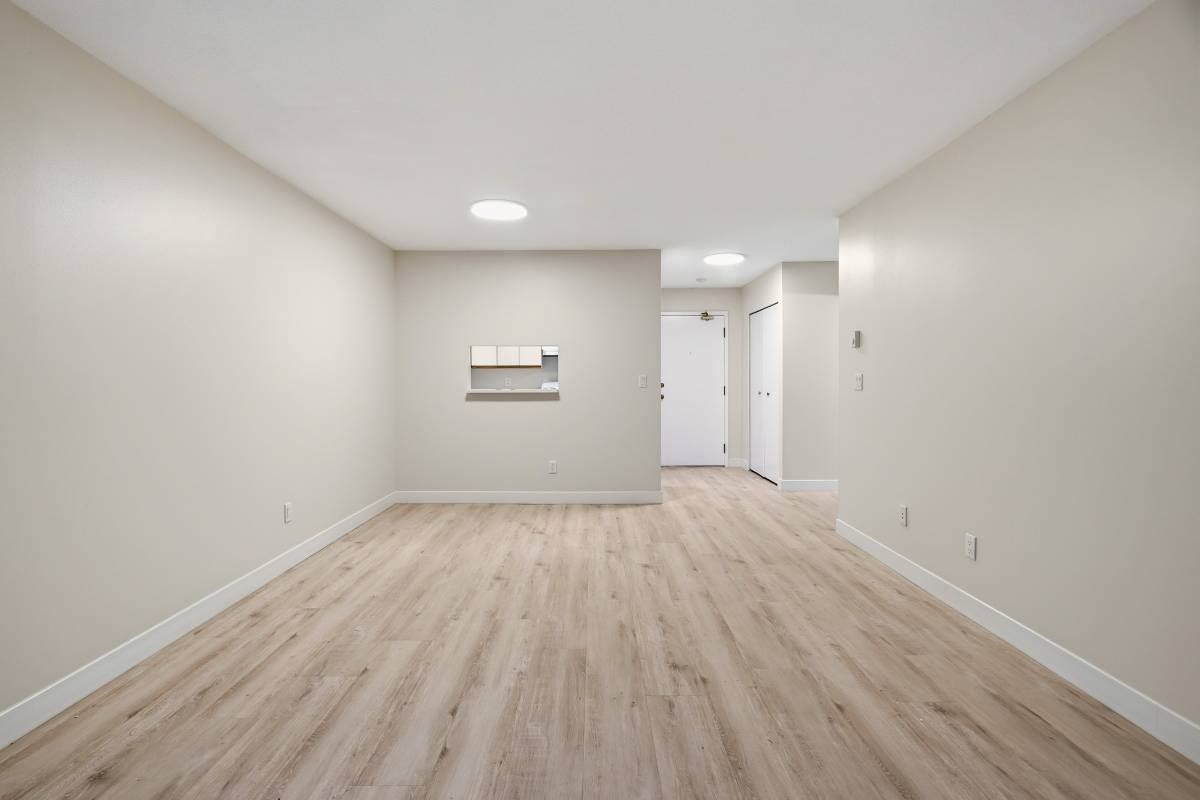1660 56 Street #113 - Photo 7 of 15