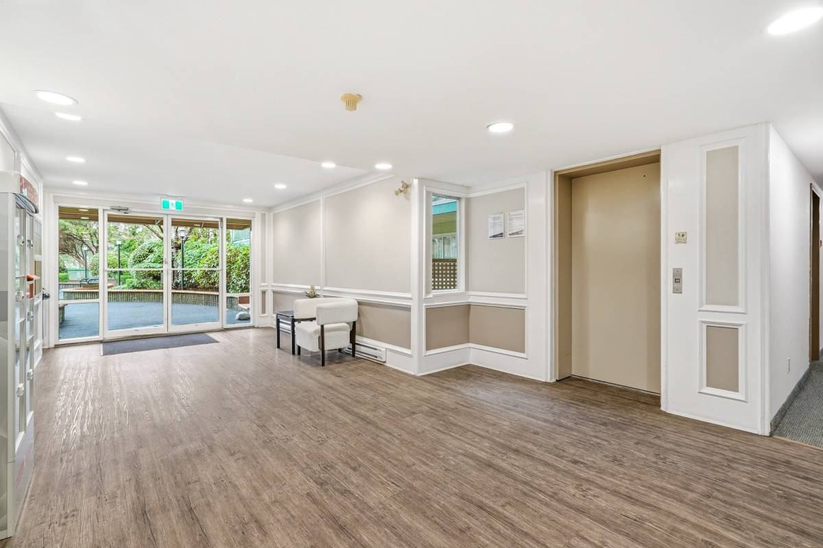 1660 56 Street #113 - Photo 3 of 15