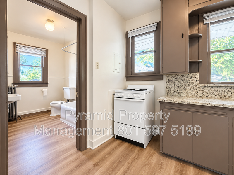 1177 E St #3 - Photo 3 of 8