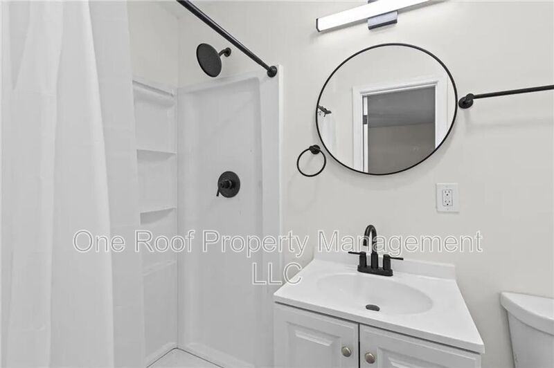8105 E 80th Ter - Photo 6 of 33