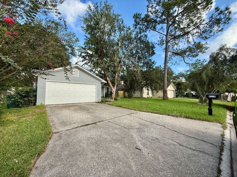 9115 Margolyn Ct - Photo 3 of 39