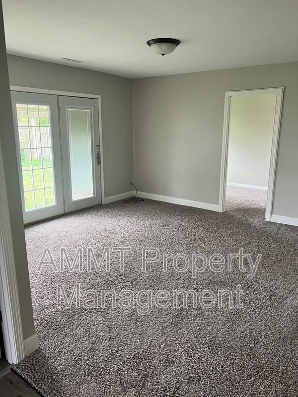 1347 22nd Ave Sw - Photo 2 of 8