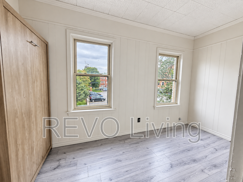 103 John St S - Photo 3 of 12