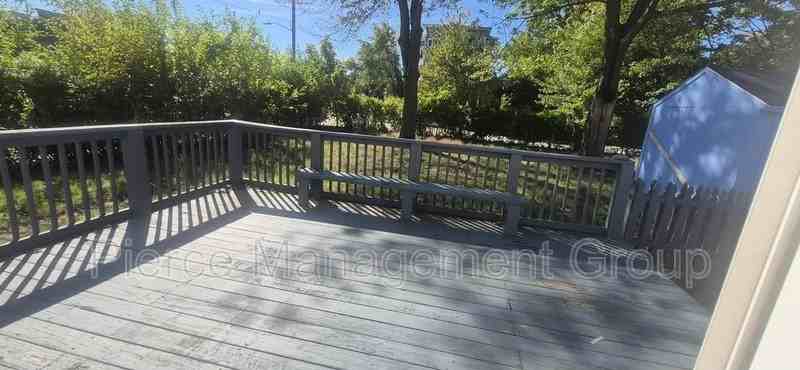 274 Beech St - Photo 6 of 22