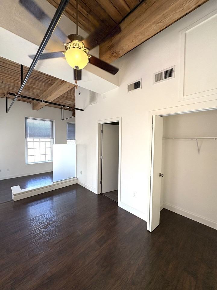 344 N Charles Street - Photo 2 of 4