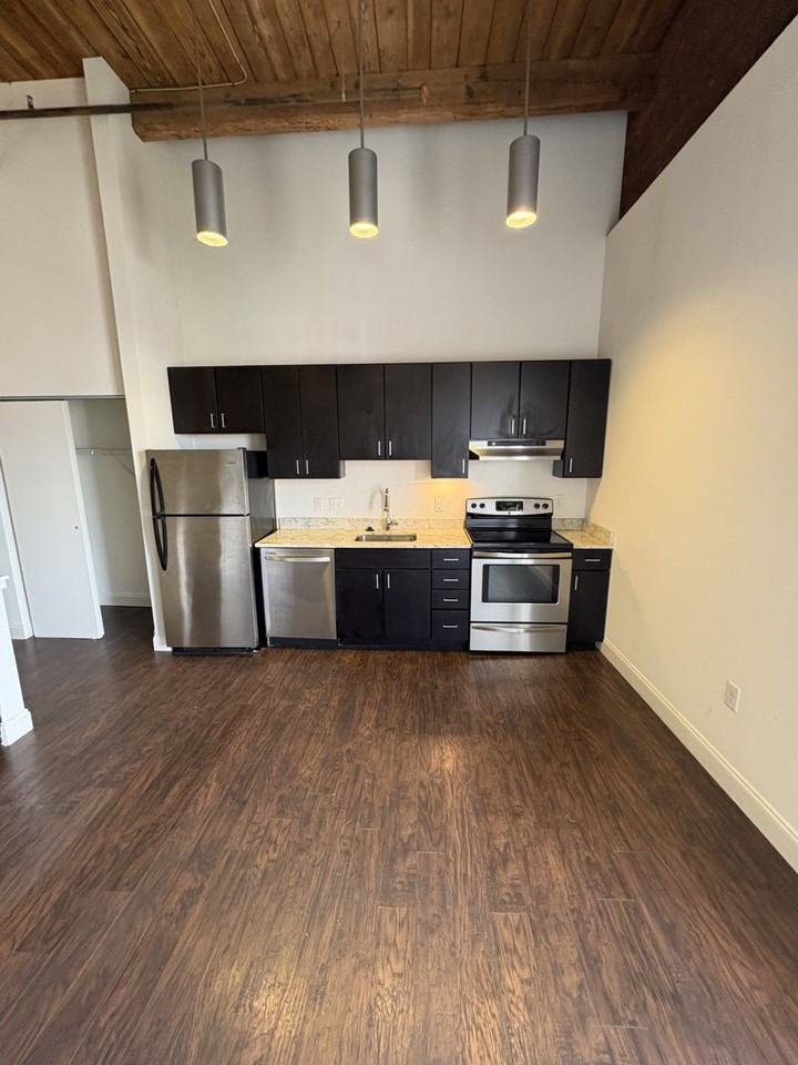344 N Charles Street - Photo 3 of 4