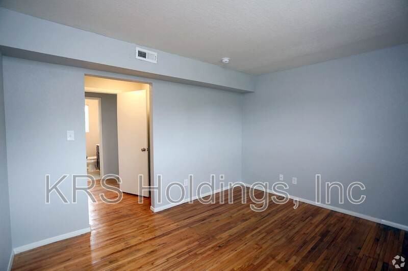 4201 Orcutt Ave #B - Photo 3 of 7