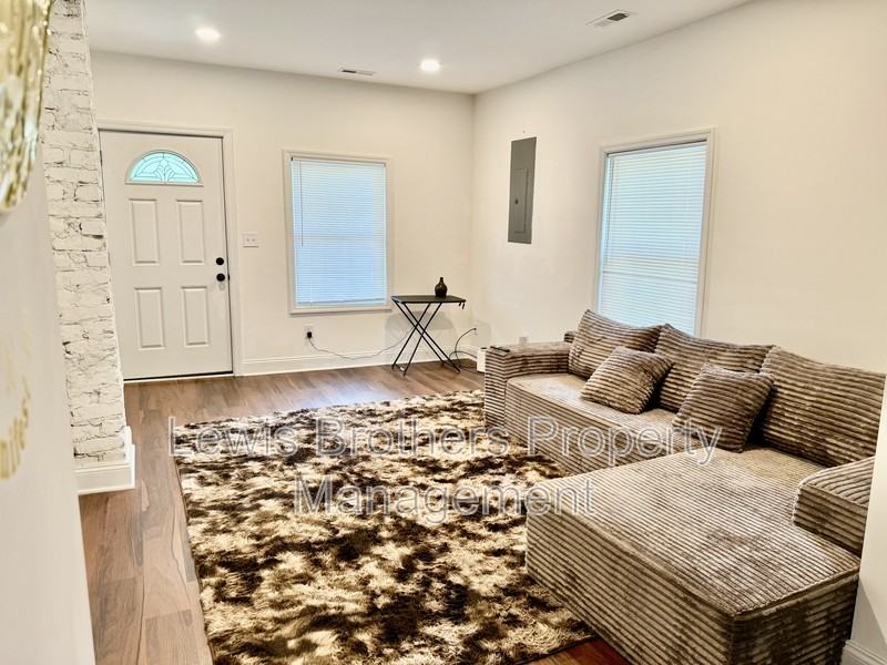 49 Loudon St - Photo 4 of 20