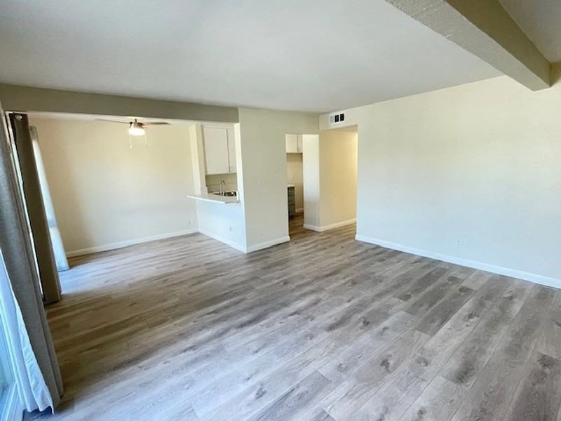 107 Oval Rd #4 - Photo 5 of 17