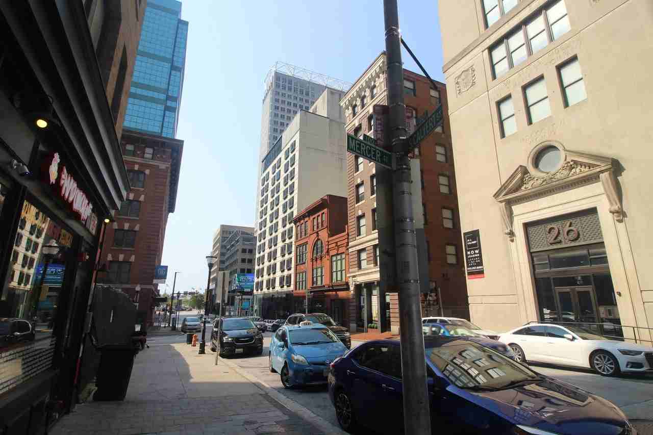 21 S Calvert Street - Photo 3 of 4