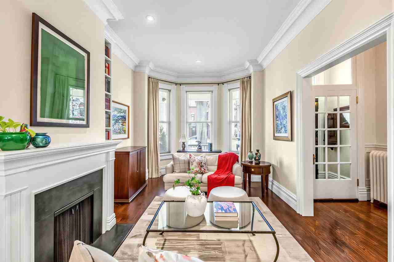 90 Willcocks Street - Photo 6 of 58