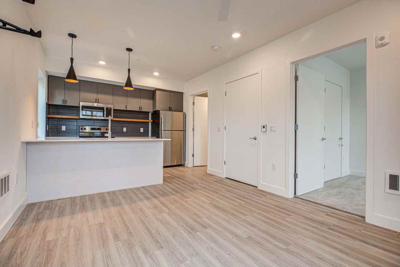 New Modern luxury living on the eastside - Photo 7 of 16