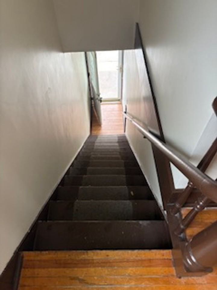 2833 Jackson St - Photo 2 of 10