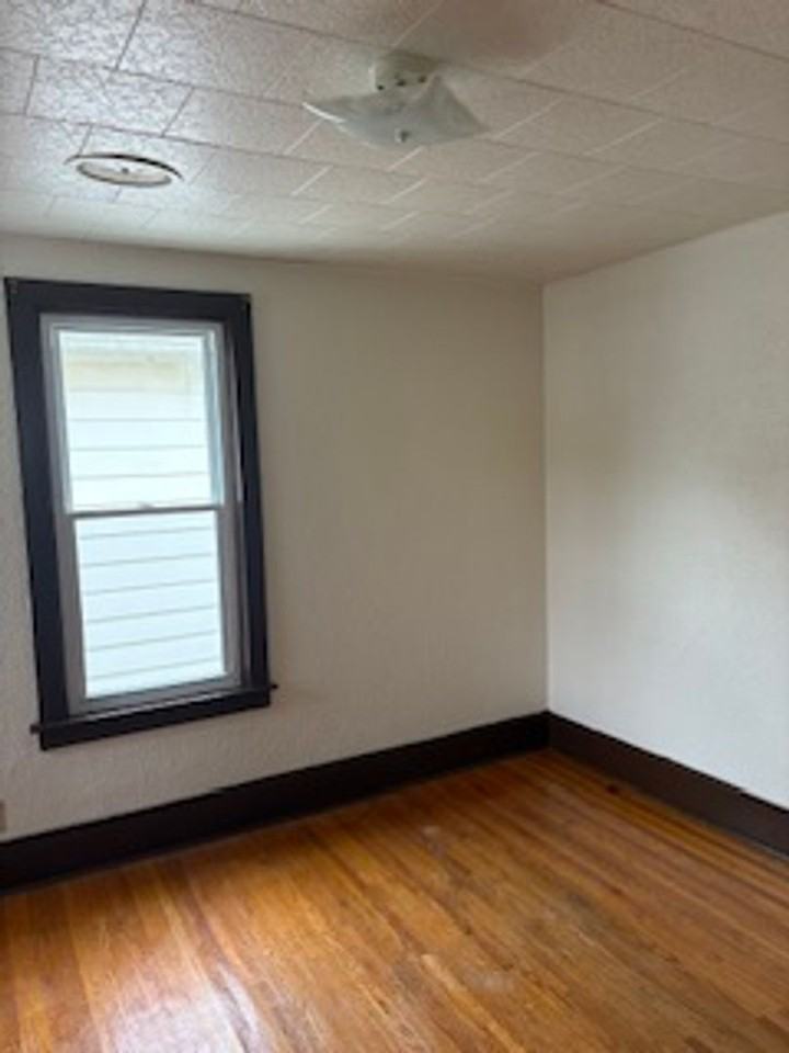2833 Jackson St - Photo 7 of 10