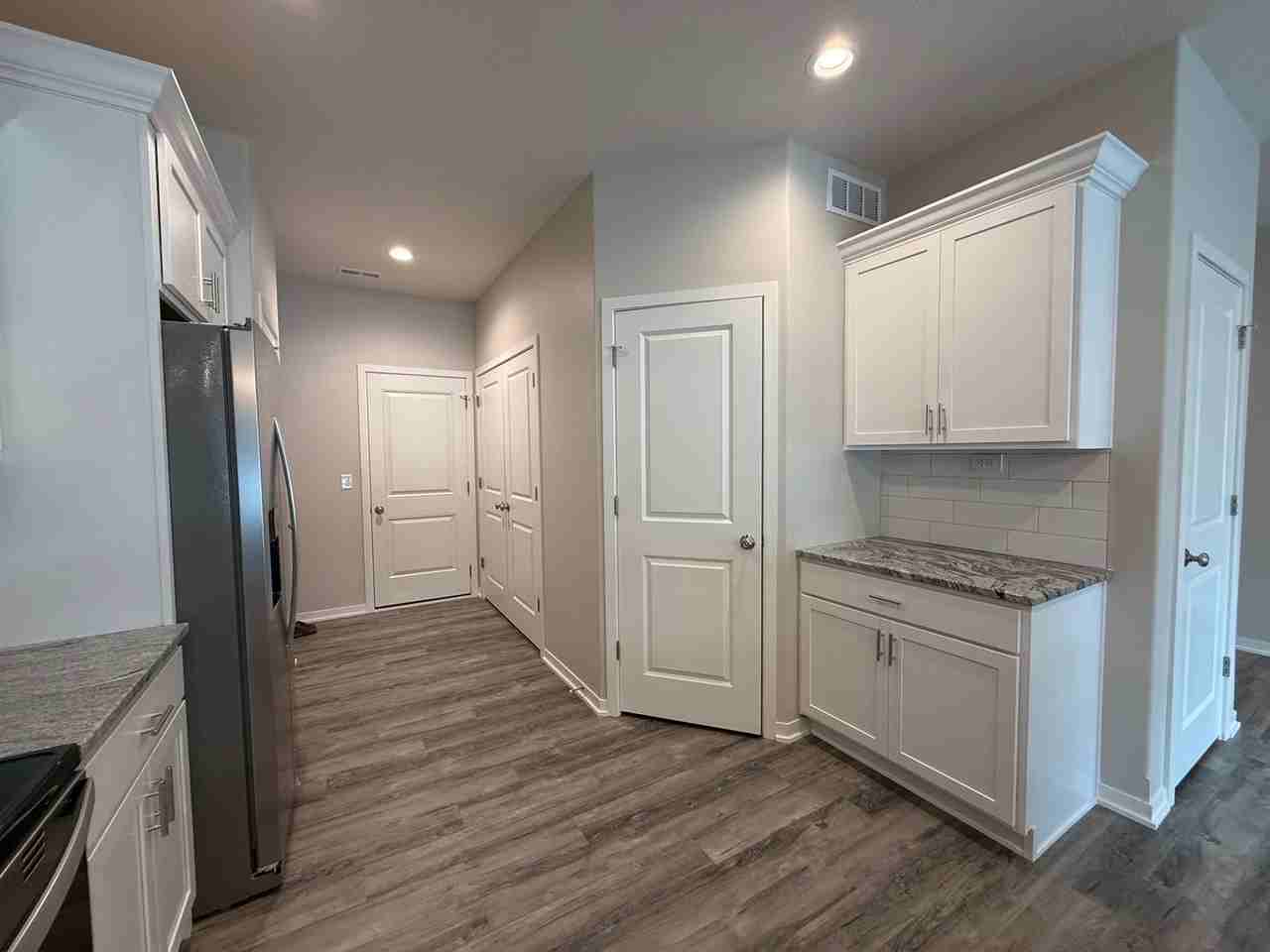 10806 N 149th St - Photo 6 of 24