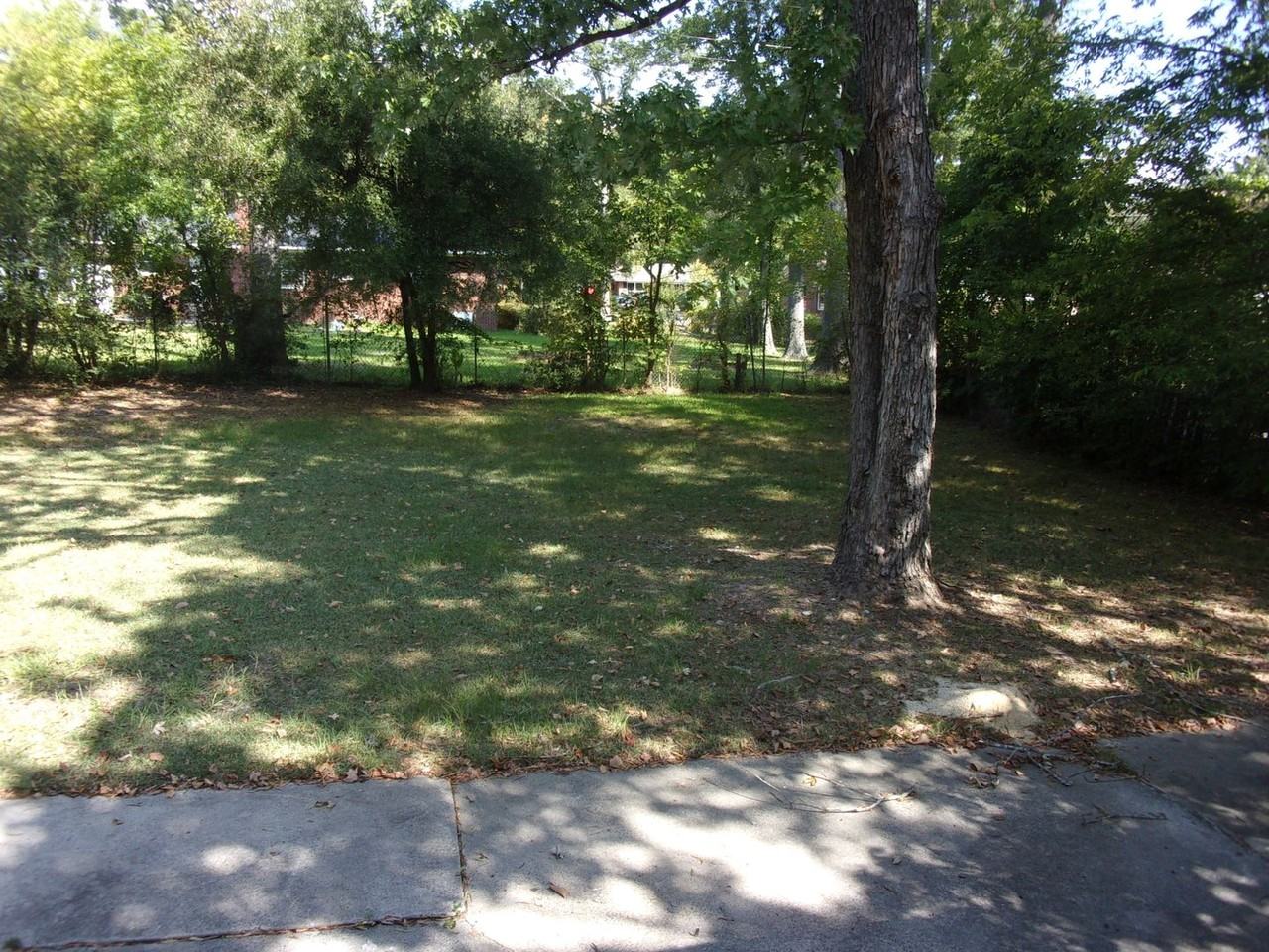 771 Rockdale St - Photo 3 of 17