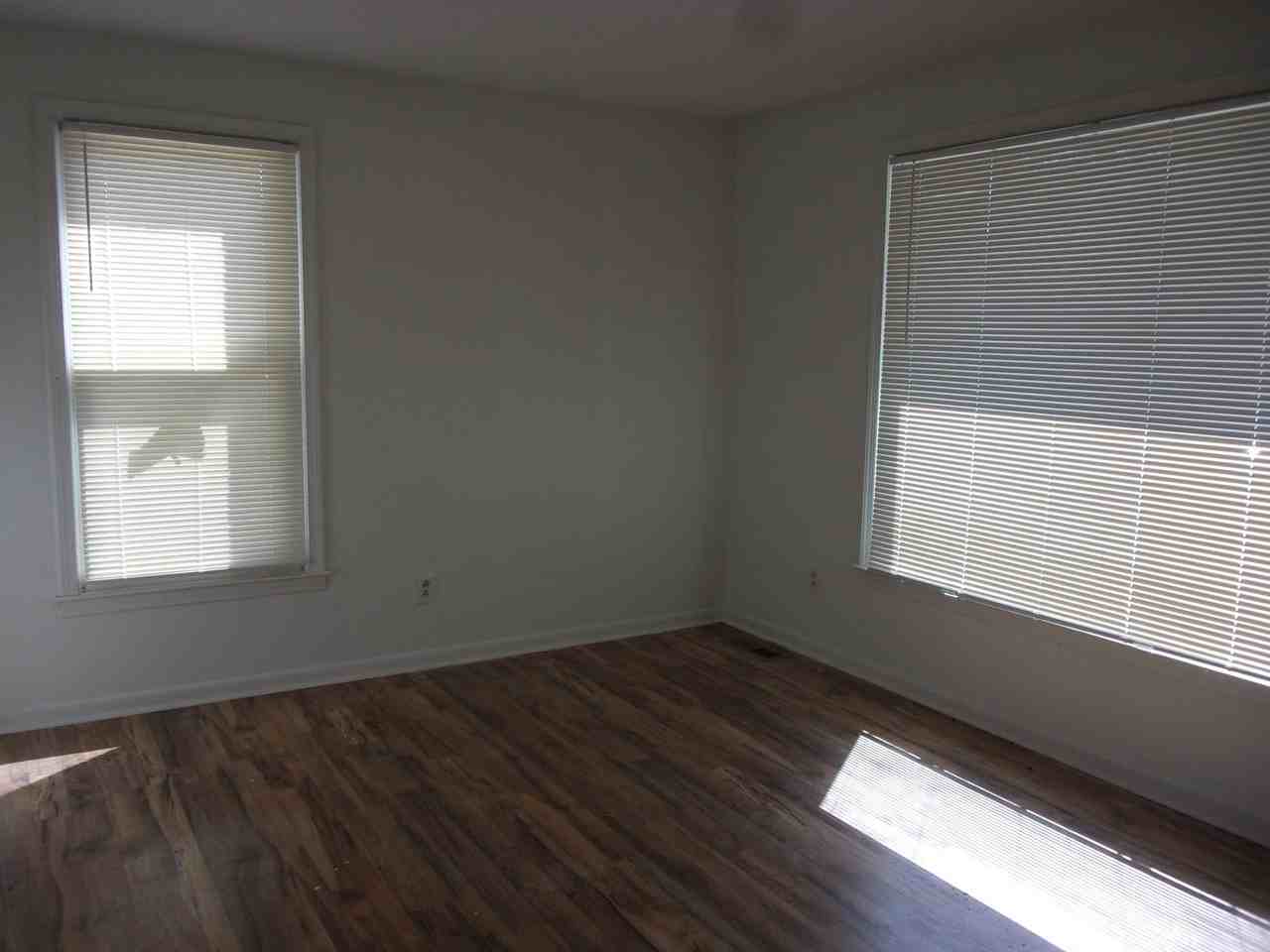 771 Rockdale St - Photo 6 of 17