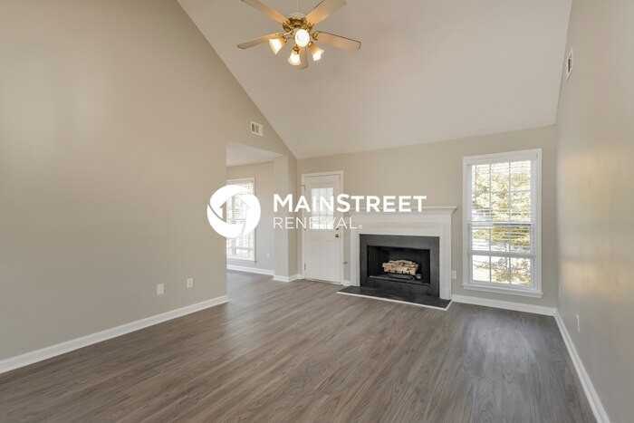 246 Rockingham Dr - Photo 2 of 19