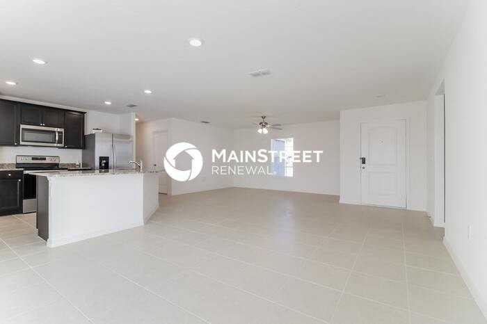 12005 Pale Grass Way - Photo 3 of 16