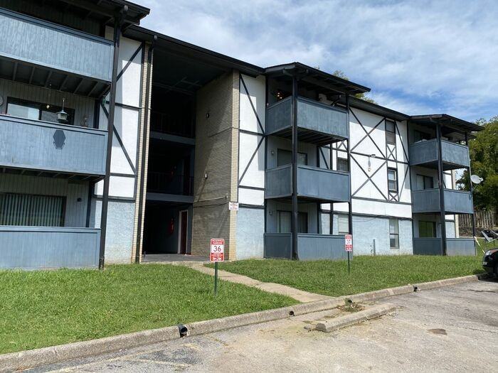 270 Tampa Dr #M3
