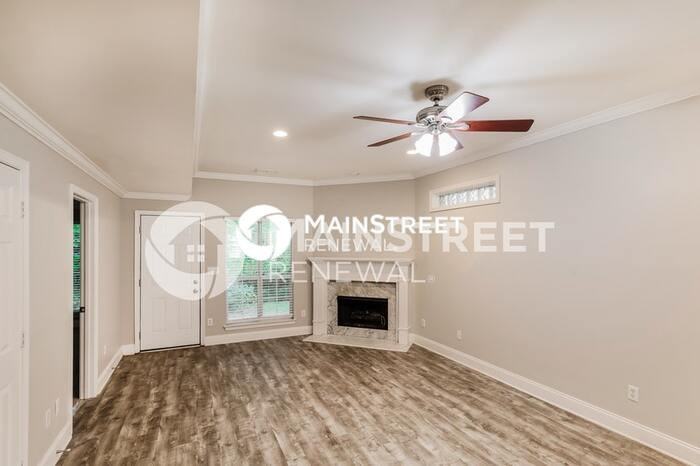 1317 Riverford Cir - Photo 5 of 17