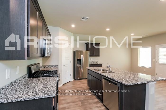 10508 Nw 24th St - Photo 2 of 24