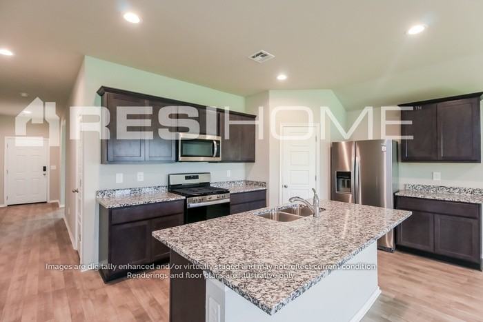 10508 Nw 24th St - Photo 3 of 24