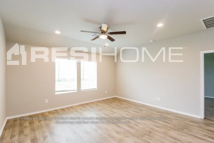 10508 Nw 24th St - Photo 5 of 24